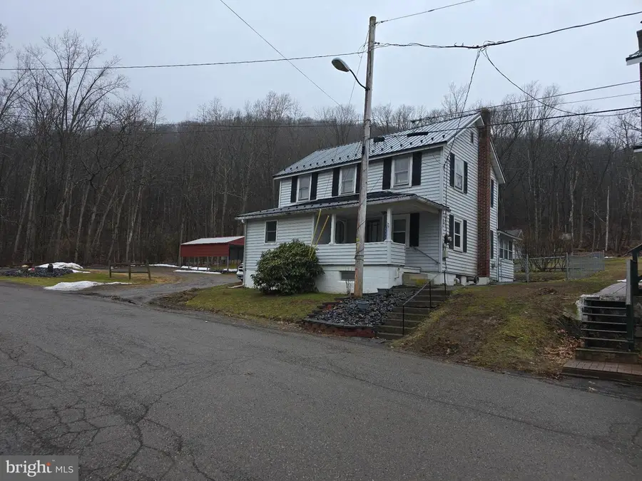 2432 Pine St, Rock Glen, PA 18246 - #3