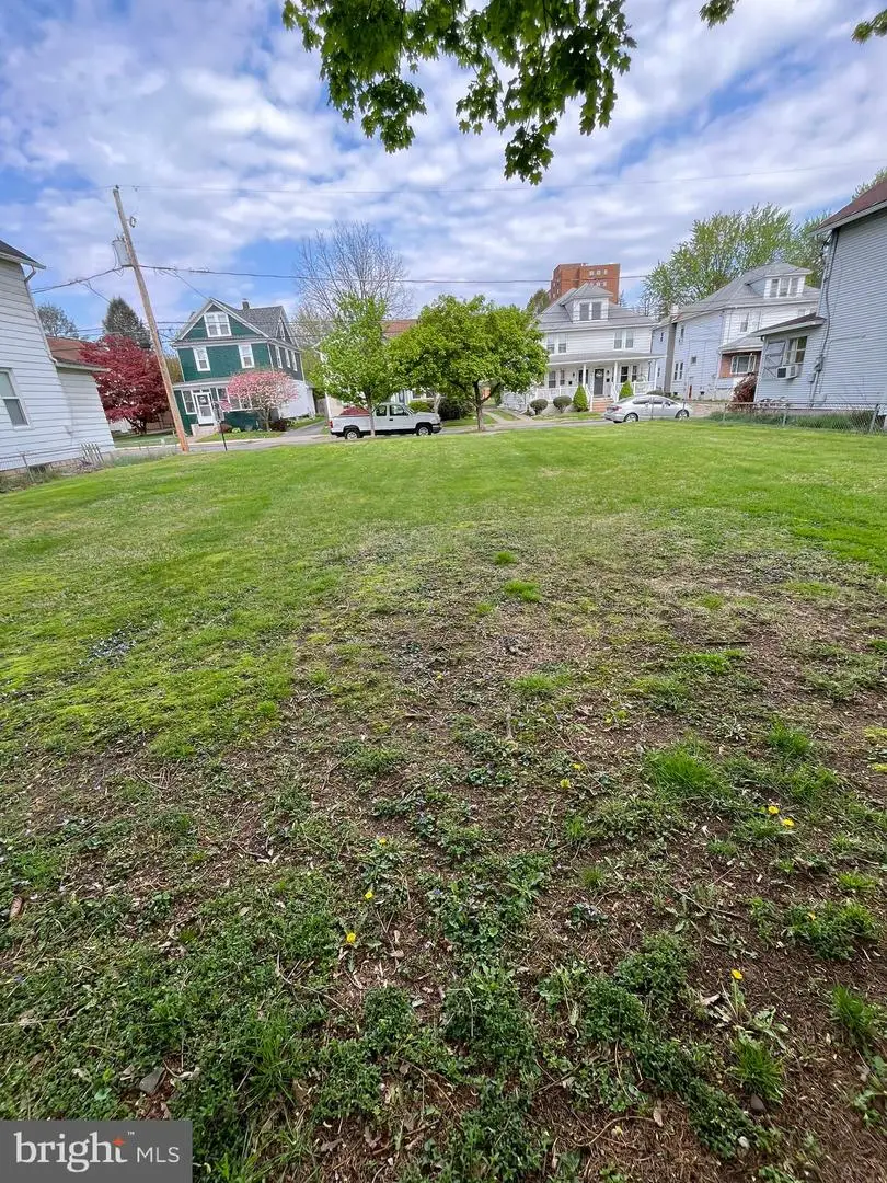 231 Franklin St, West Pittston, PA 18643 - #2