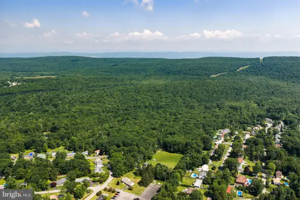 Division St, MOUNTAIN TOP, PA 18707
