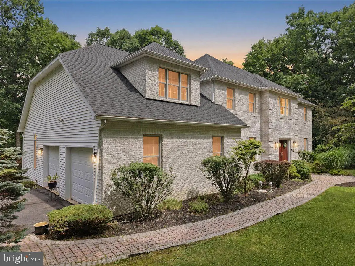 498 Twinbrook Rd, Bear Creek, PA 18702 - #1