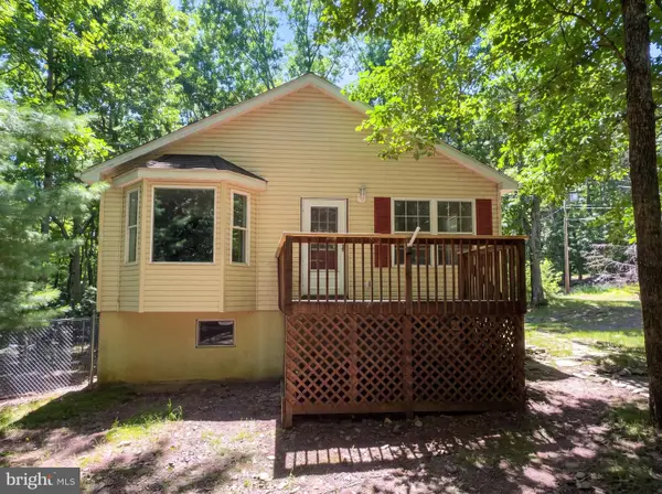 63 Crnr Vacation, WHITE HAVEN, PA 18661