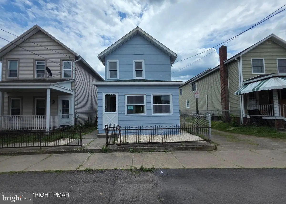 14 Green St, Ashley, PA 18706 - #1