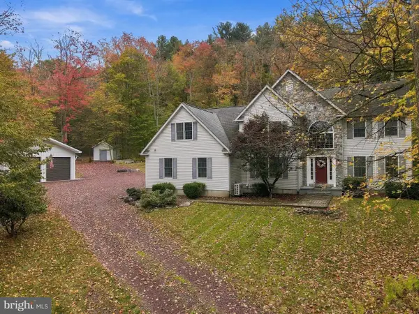 1300 Beaupland Rd, BEAR CREEK, PA 18602