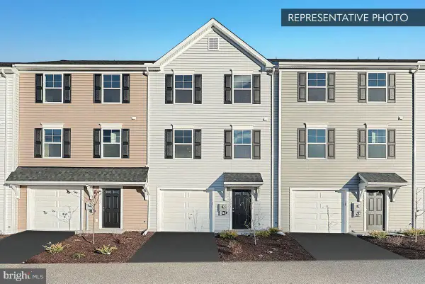 938 Allen Dr #lot 200, HAZLETON, PA 18201