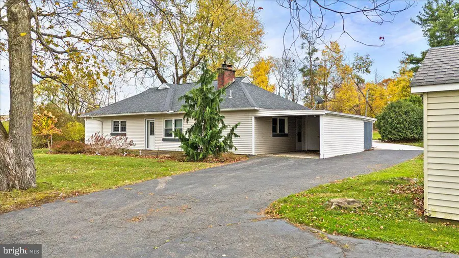 1215 Country Club Rd, Clarks Summit, PA 18411 - Image #3