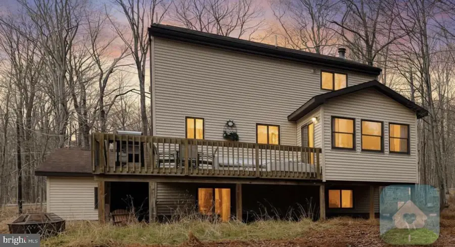 19 Livingston Ln, Gouldsboro, PA 18424 - Image #3