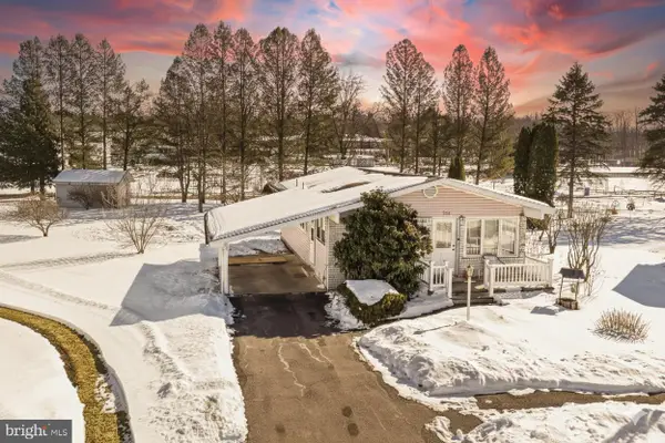 107 Stonecrest Dr, MOOSIC, PA 18507