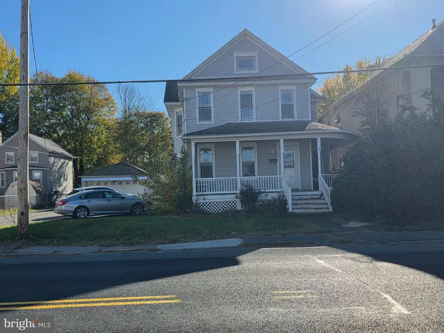 122 Belmont St, Carbondale, PA 18407 - #2