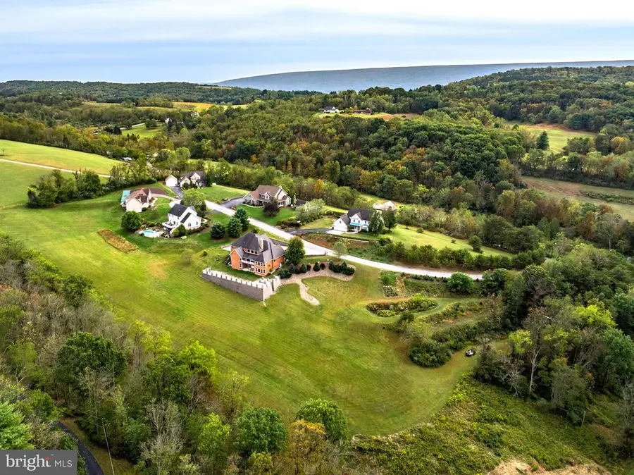 163 Whispering Ln, Montoursville, PA 17754 - Image #3