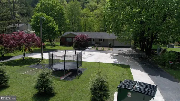 271 Ramsey Dr, JERSEY SHORE, PA 17740