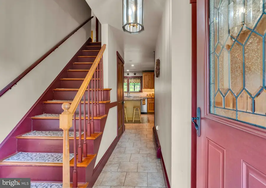 106 Flintlock Dr, Jersey Shore, PA 17740 - #2