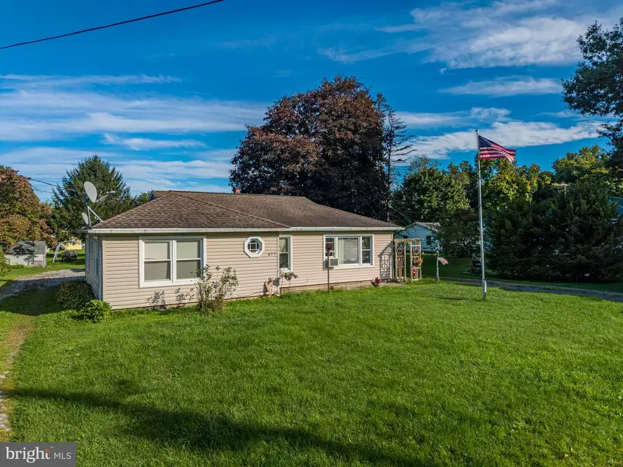 521 Wilson St, Jersey Shore, PA 17740 - #2