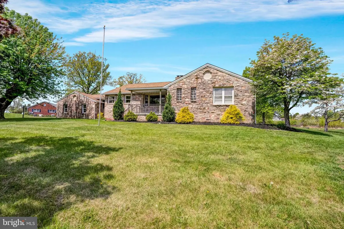 2359 Hendricks Station Rd, Harleysville, PA 19438 - Image #1