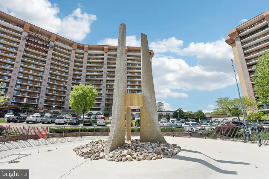 10306 Valley Forge Cir #306, King Of Prussia, PA 19406 - Image #2