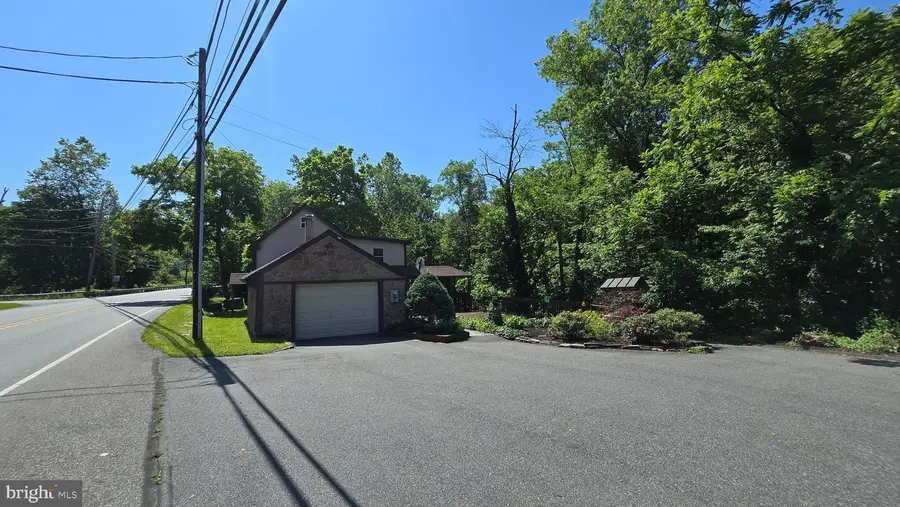 770 Gravel Pike, Palm, PA 18070 - Image #2