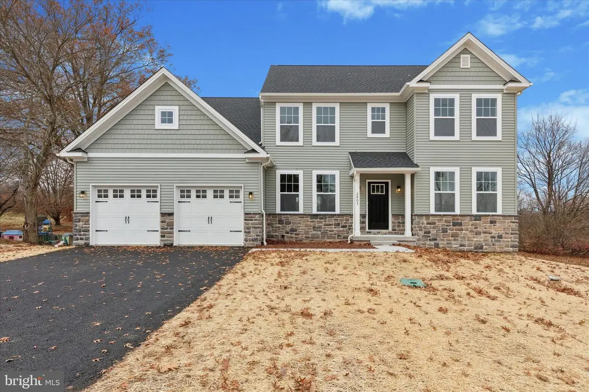 2803 N Charlotte St, Gilbertsville, PA 19525 - Image #1