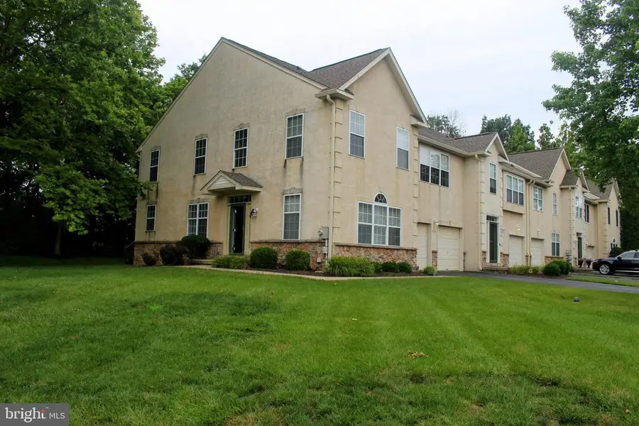 220 Hampton Green Dr, North Wales, PA 19454 - Image #3
