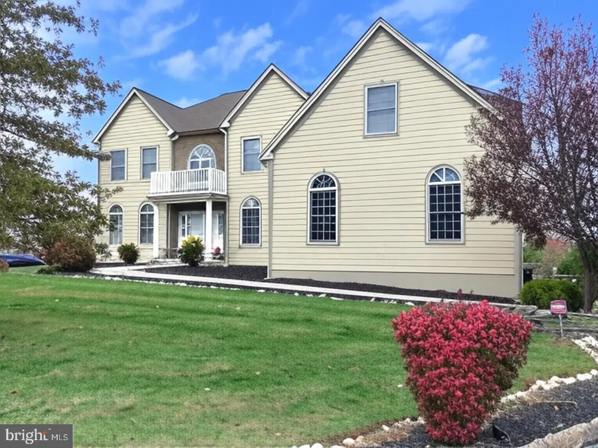 1401 Hampstead Ct, Blue Bell, PA 19422 - Image #1