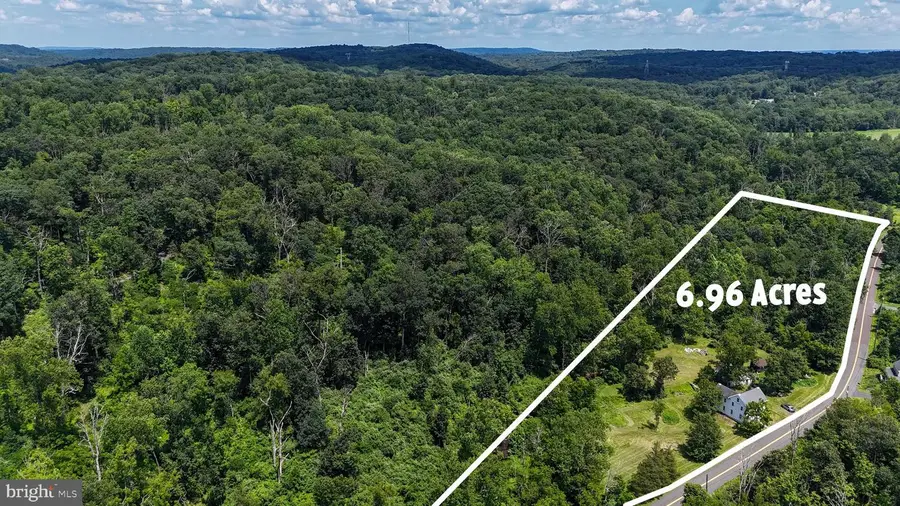 2310 Rostkowski Rd, Green Lane, PA 18054 - Image #2