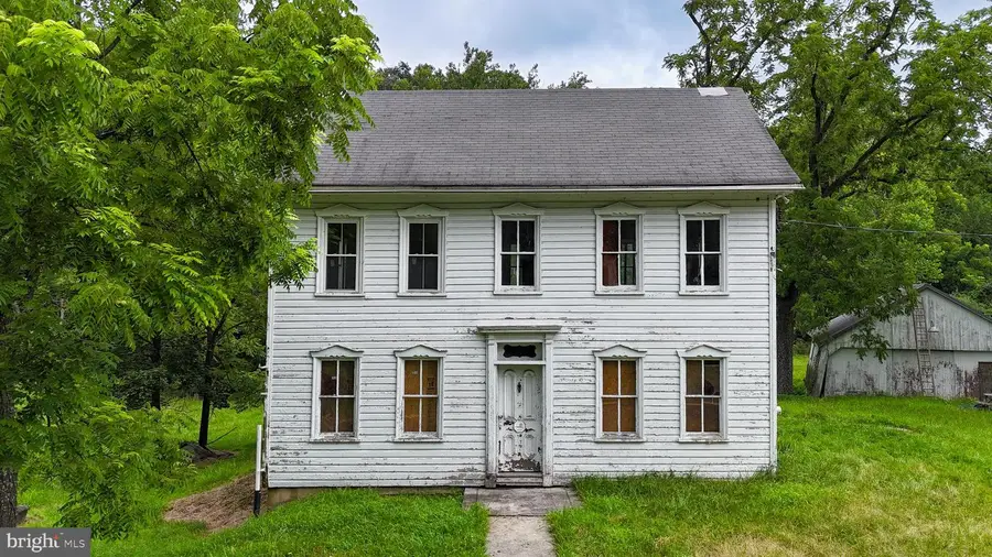 2310 Rostkowski Rd, Green Lane, PA 18054 - Image #2