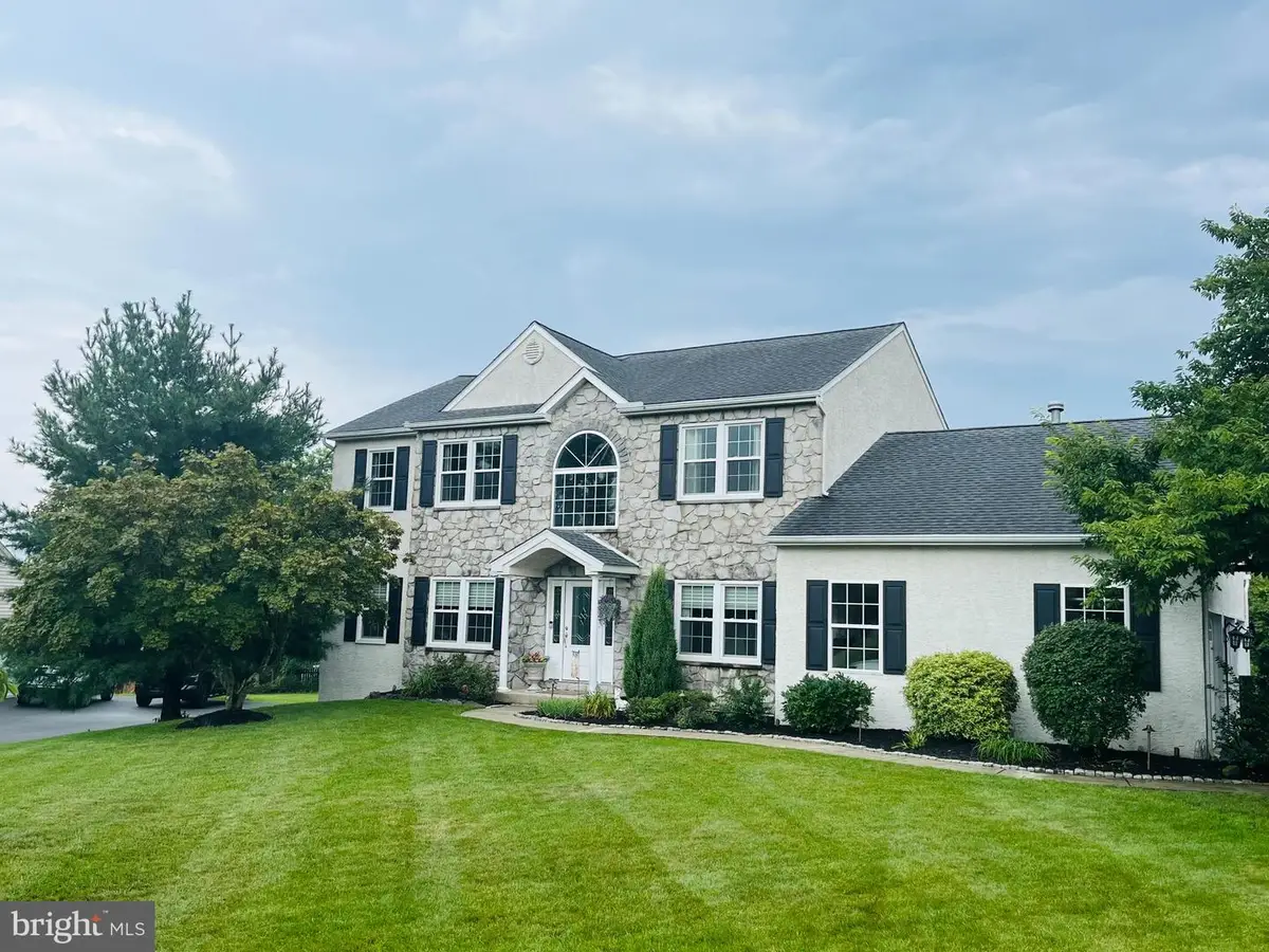 1506 Aspen Dr, Pottstown, PA 19464 - Image #1