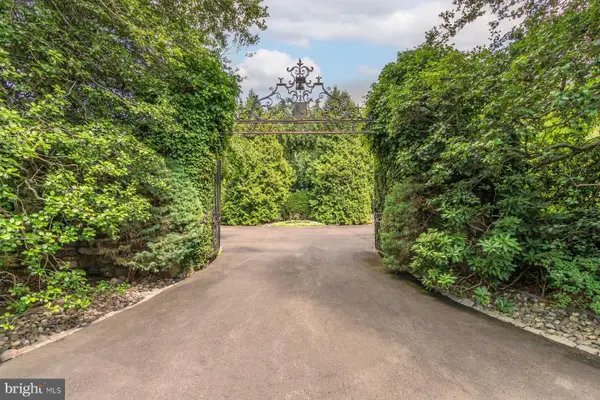 1035 Wright Dr, HUNTINGDON VALLEY, PA 19006