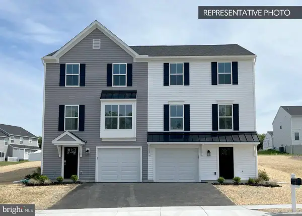 716 Deerfield Blvd #lot 4, PENNSBURG, PA 18073