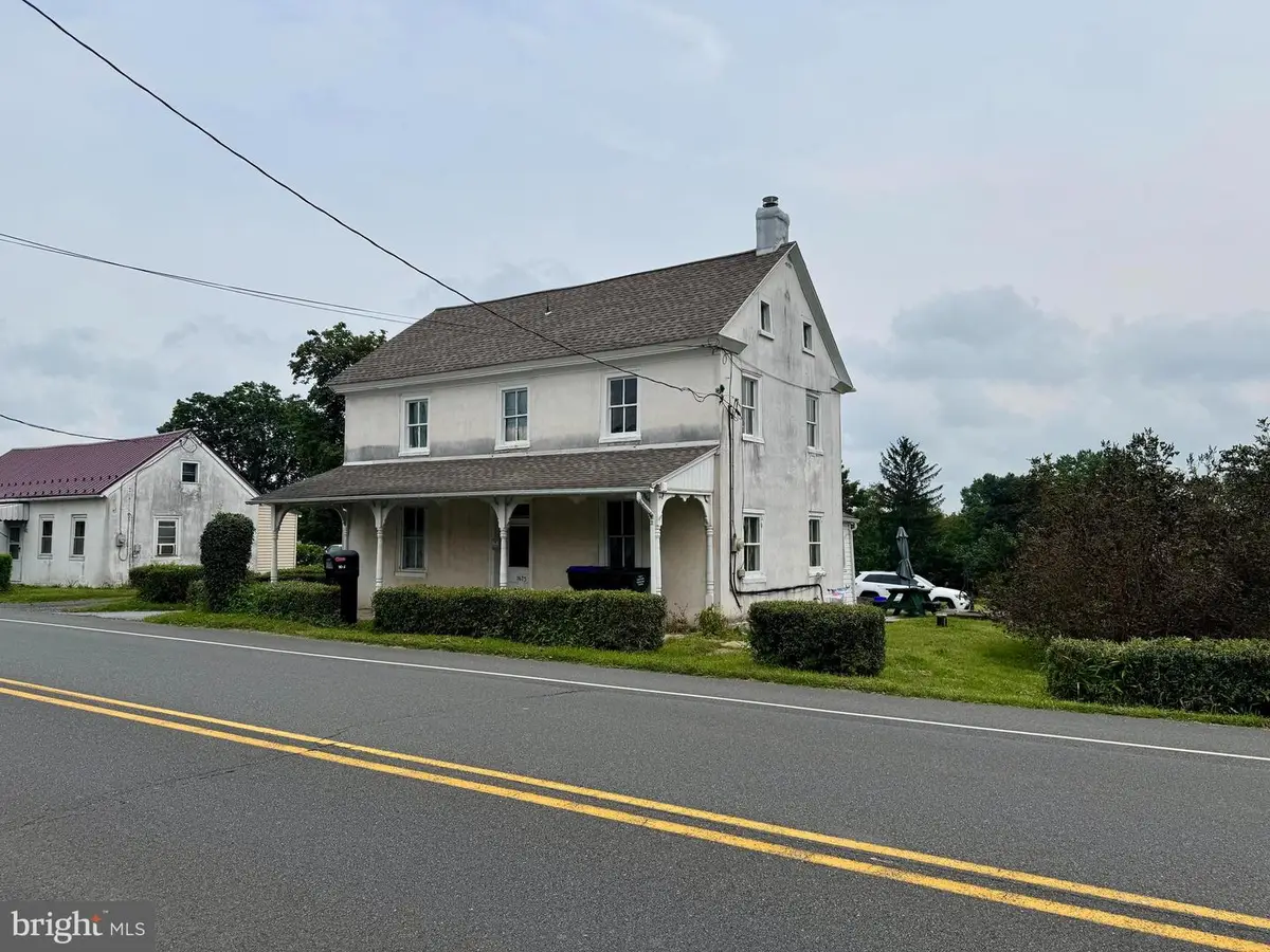 1675 Swamp Pike, Gilbertsville, PA 19525 - Image #1