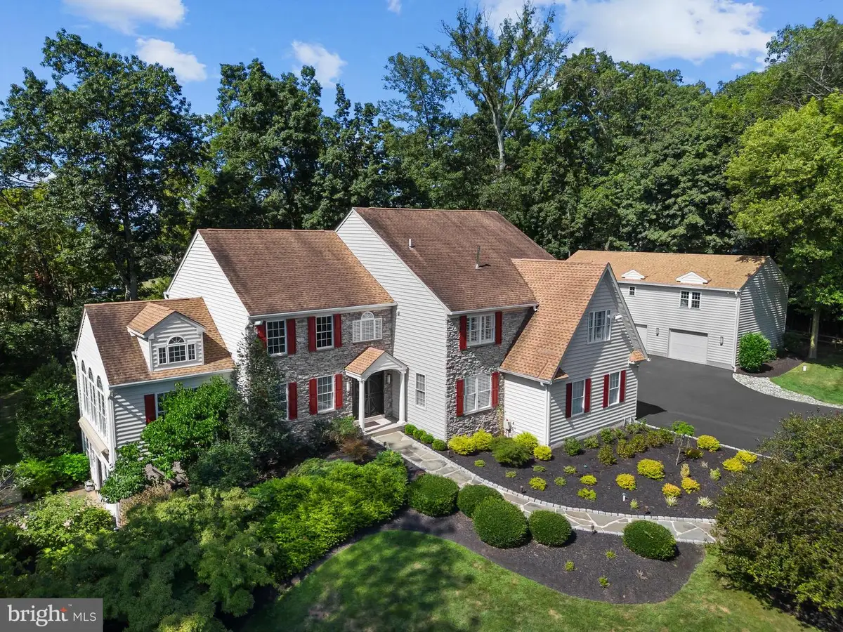 2104 Squirrel Hill Rd, Schwenksville, PA 19473 - Image #1