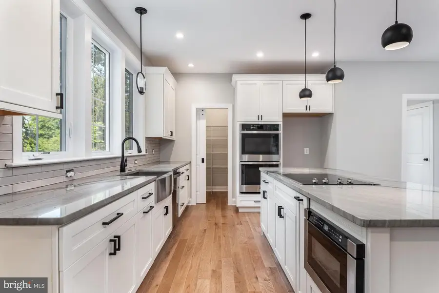 819 Cherry Ln, Plymouth Meeting, PA 19462 - Image #2