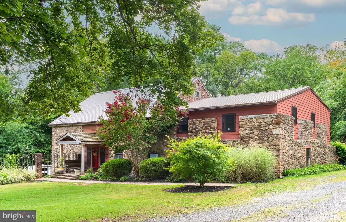 18 Pheasant Rd, Norristown, PA 19403 - Image #1