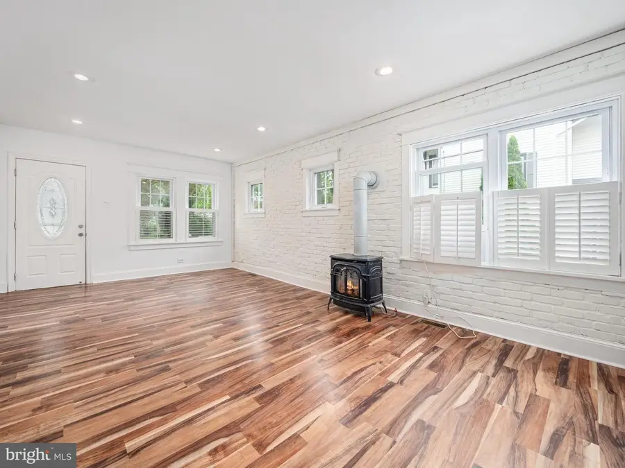 408 Summit Ave, Fort Washington, PA 19034 - Image #3