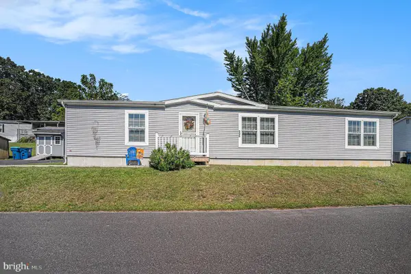 906 Lakeview Dr, GREEN LANE, PA 18054