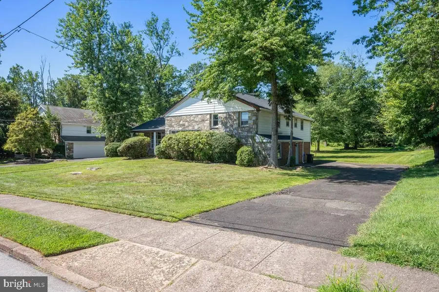 1943 Fawn Dr, Glenside, PA 19038 - Image #2