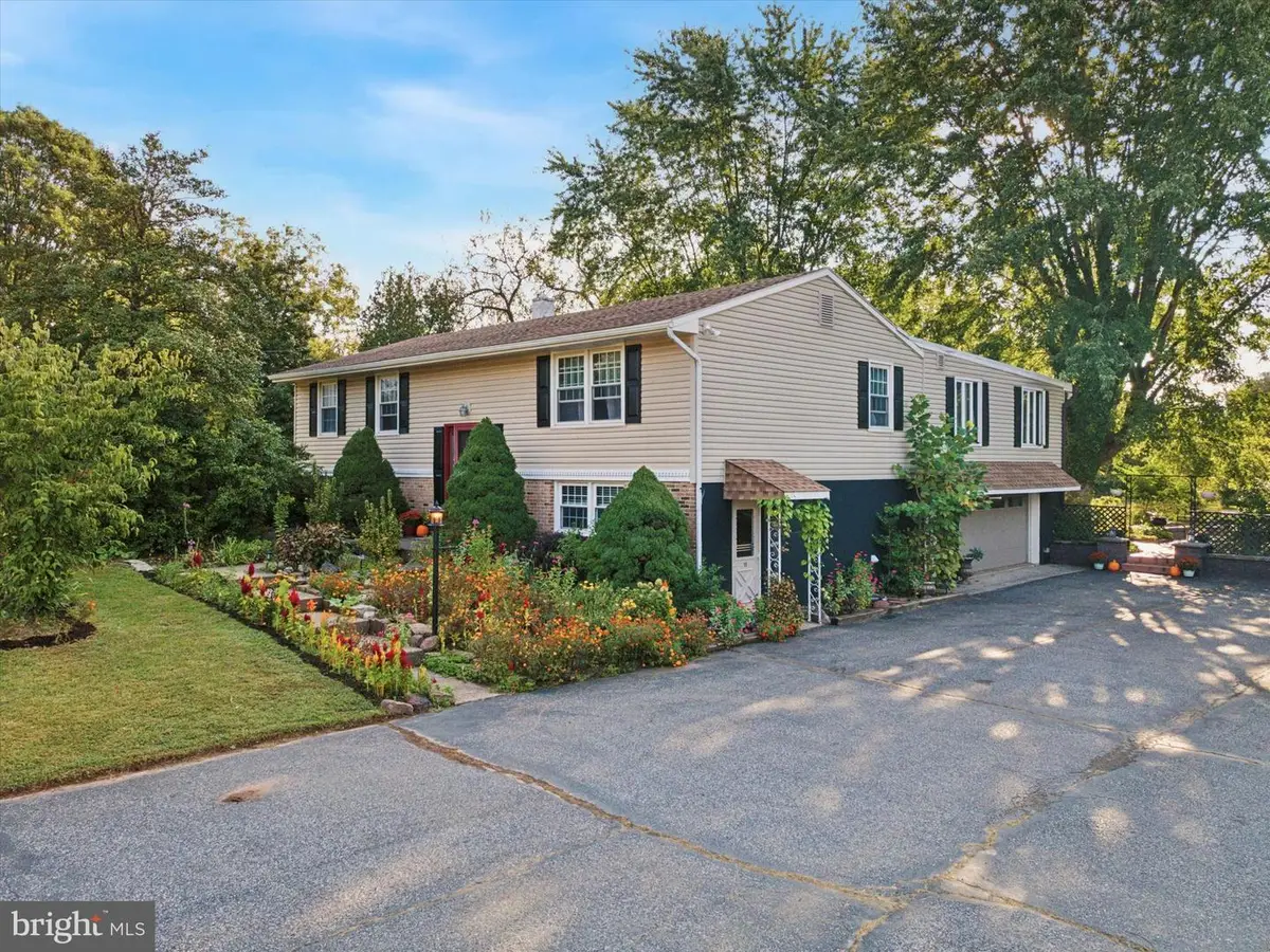 13 Wartman Rd, Collegeville, PA 19426 - Image #1