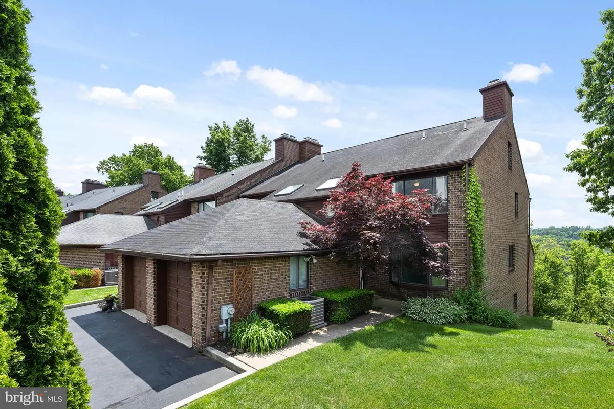105 Timothy Cir, Wayne, PA 19087 - Image #1