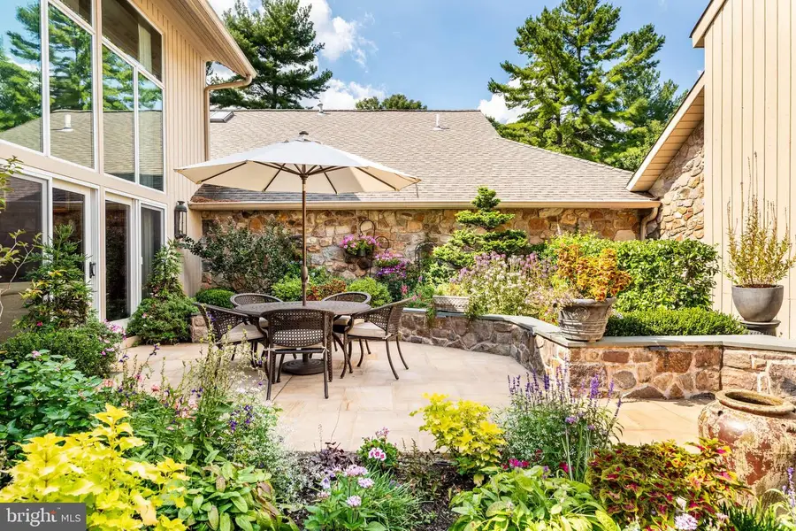 1034 Raffles Ln, Bryn Mawr, PA 19010 - #2