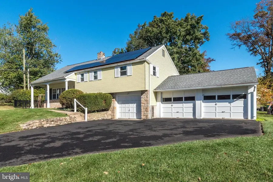 204 Letitia Ln, North Wales, PA 19454 - Image #2