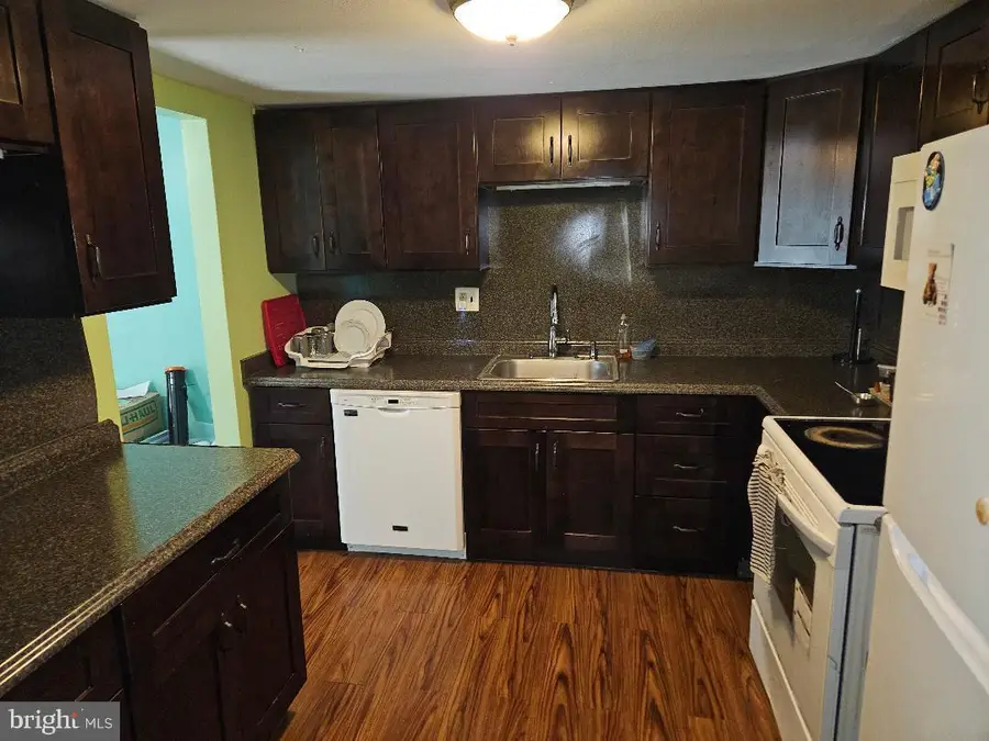 2016 Bayless Pl #condo Q-4, Norristown, PA 19403 - Image #2