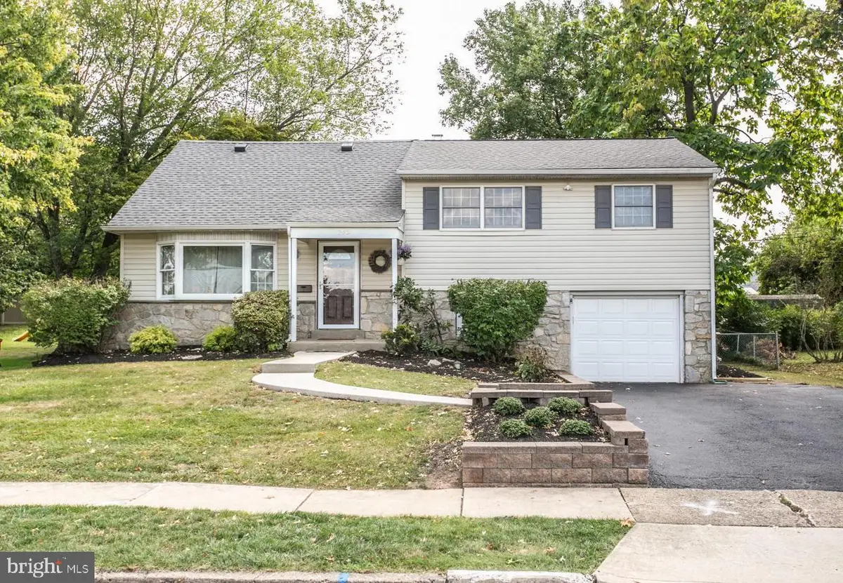 340 Central Dr, Lansdale, PA 19446 - Image #1