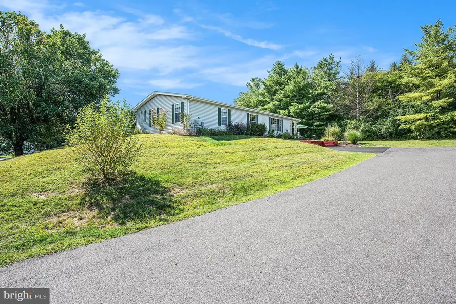 11 Elder Ct, Harleysville, PA 19438 - Image #3