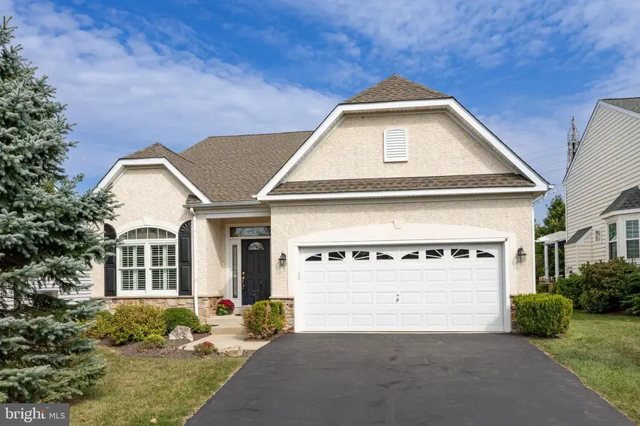 4397 Meadowridge Ln, Collegeville, PA 19426 - Image #2