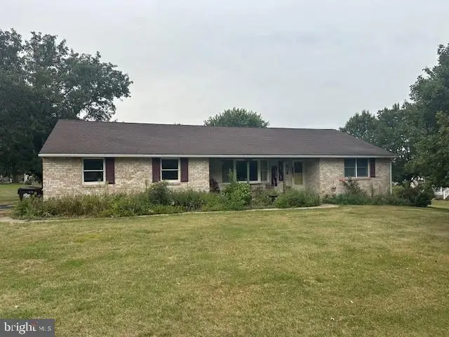 2911 Federal Dr, Gilbertsville, PA 19525 - Image #1