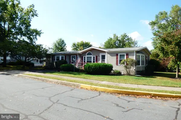 689 Mimosa Ct Ct, RED HILL, PA 18076