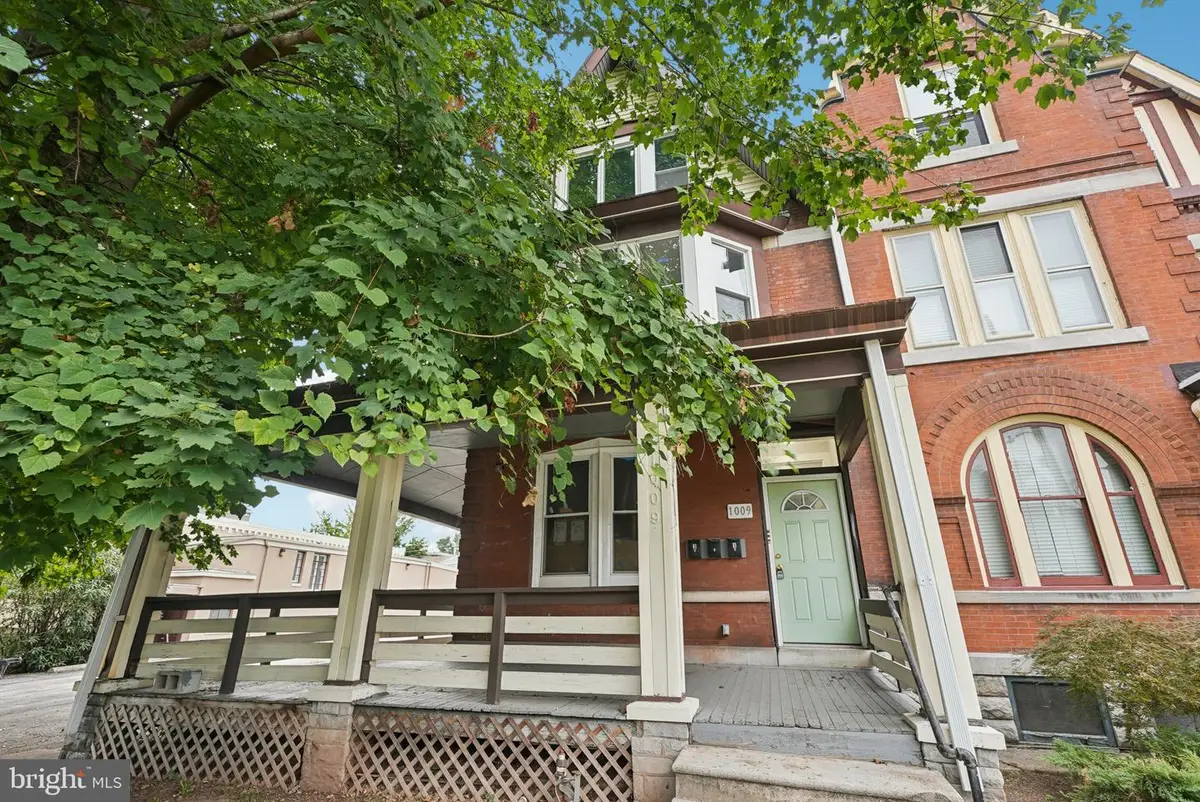 1009 W Main St, Norristown, PA 19401 - Image #1