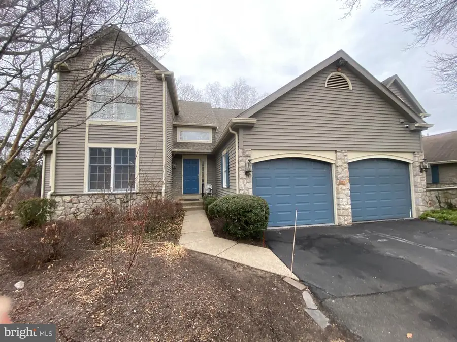 1752 Oak Hill Dr, Huntingdon Valley, PA 19006 - #3