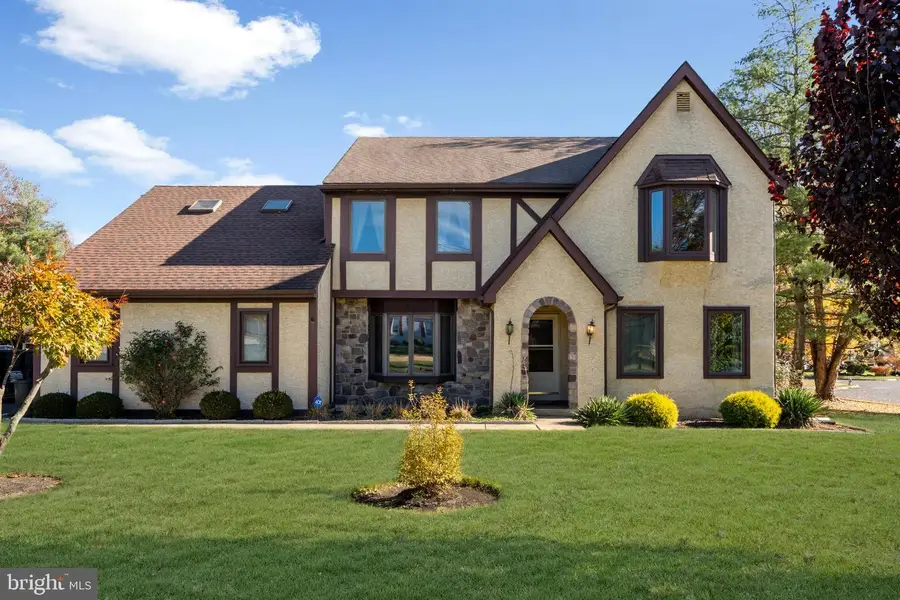 2015 Butternut Dr, Huntingdon Valley, PA 19006 - Image #3