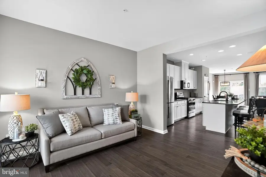 144 Briarwood Ln, Colmar, PA 18915 - Image #2