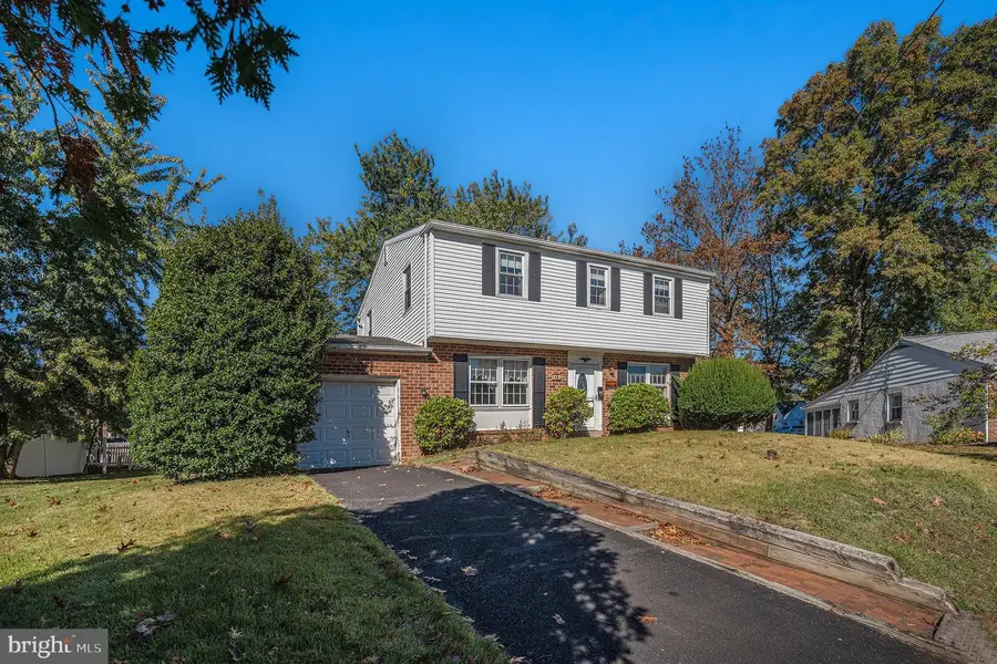 142 Orchard Ln #, Hatfield, PA 19440 - Image #2