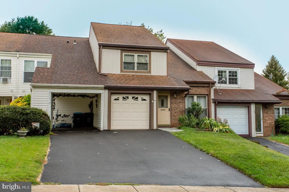 15 Barrel Stave Cir, Horsham, PA 19044 - Image #1